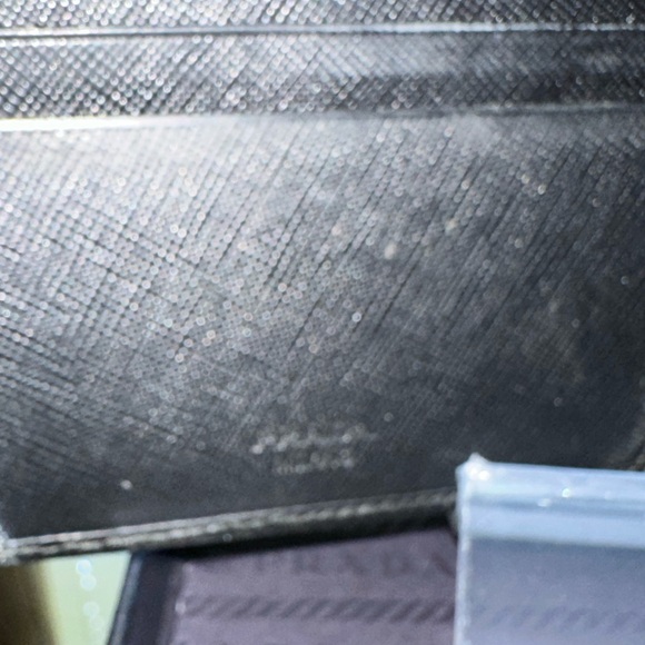 Men’s Prada Leather Bifold Wallet with Box - Picture 12 of 12